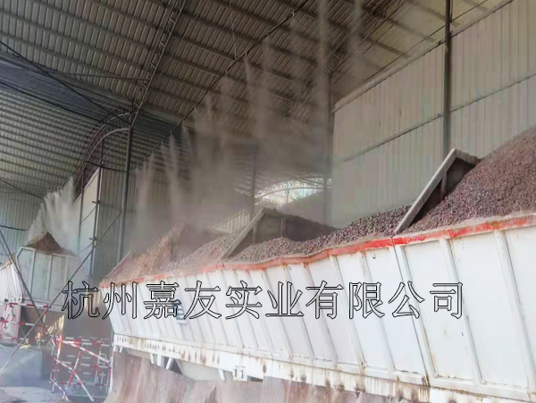 中铁二十一局第六工程骨料破碎区安装“极悦注册”喷雾降尘系统 中铁二十一局第六工程骨料破碎区安装“极悦注册”喷雾降尘系统